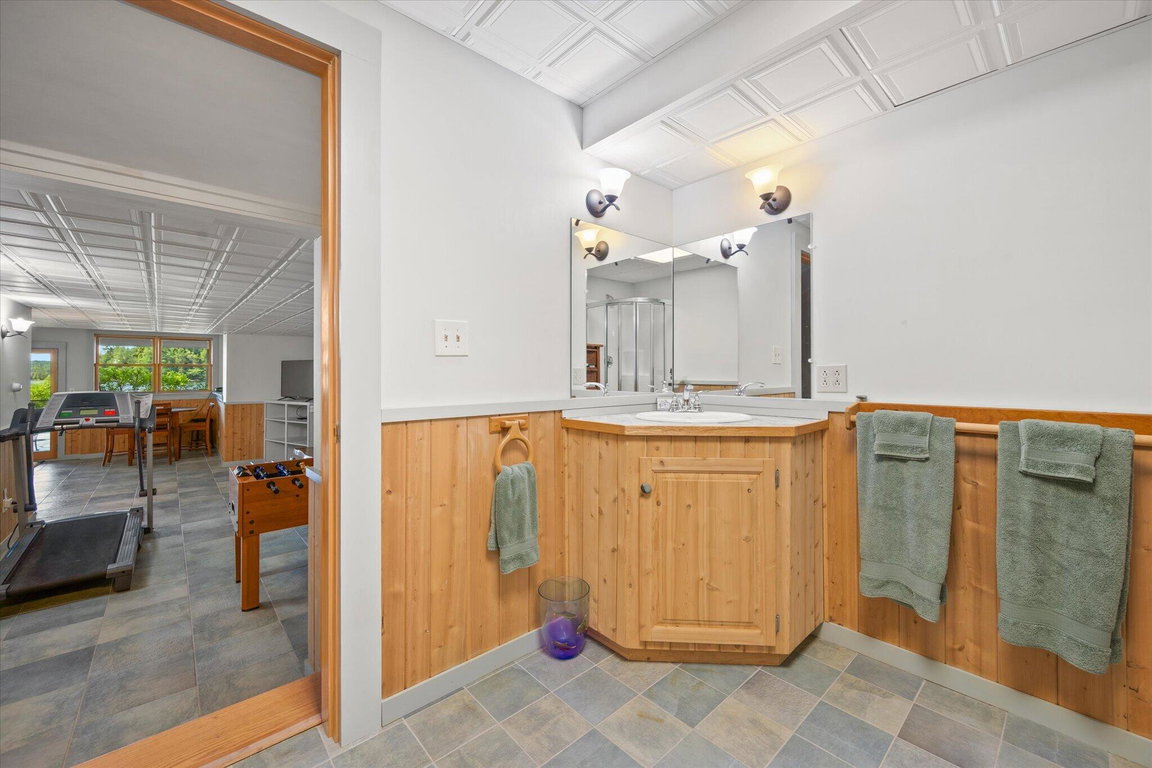 075-Lower Level