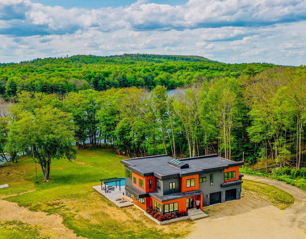 764 River Road Greene