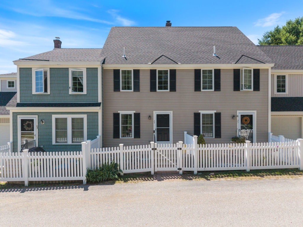 24 Elizabeth Road South Berwick