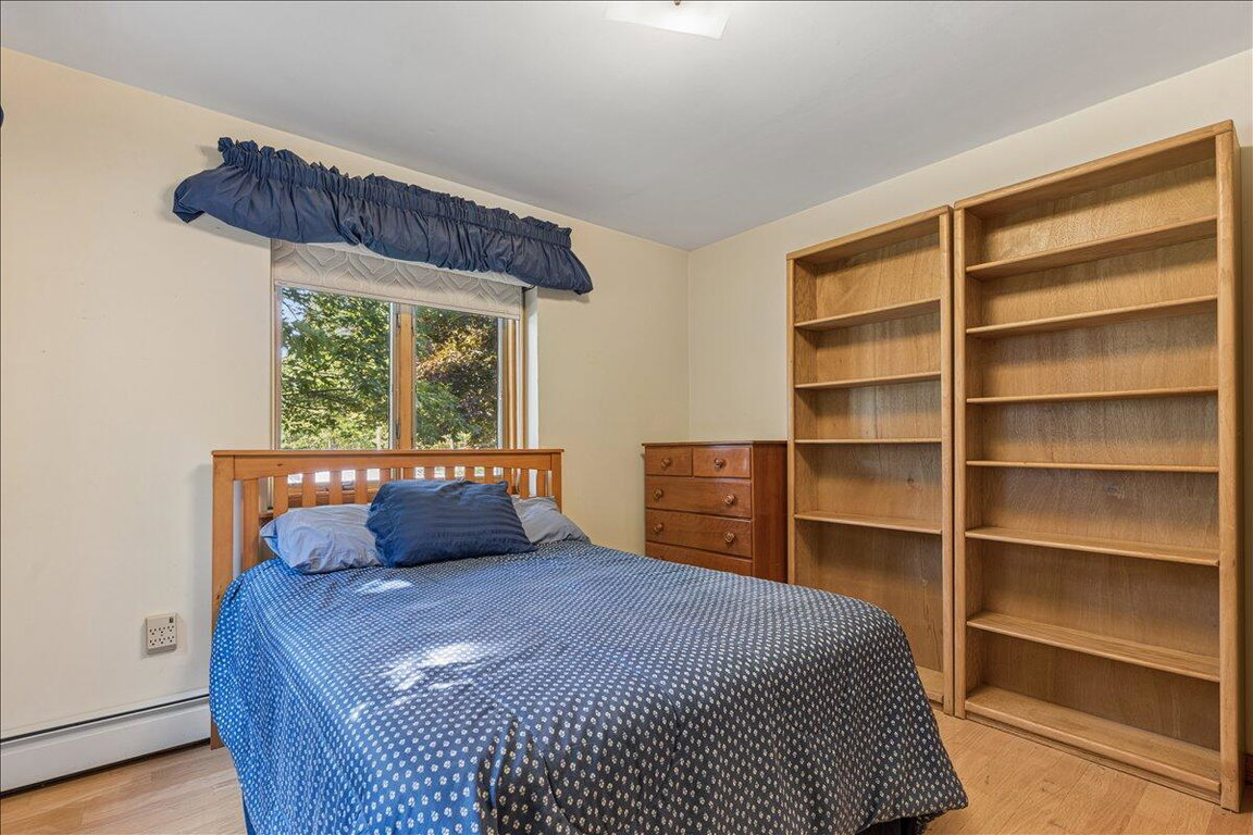 24-17 Anderson Rd.-28