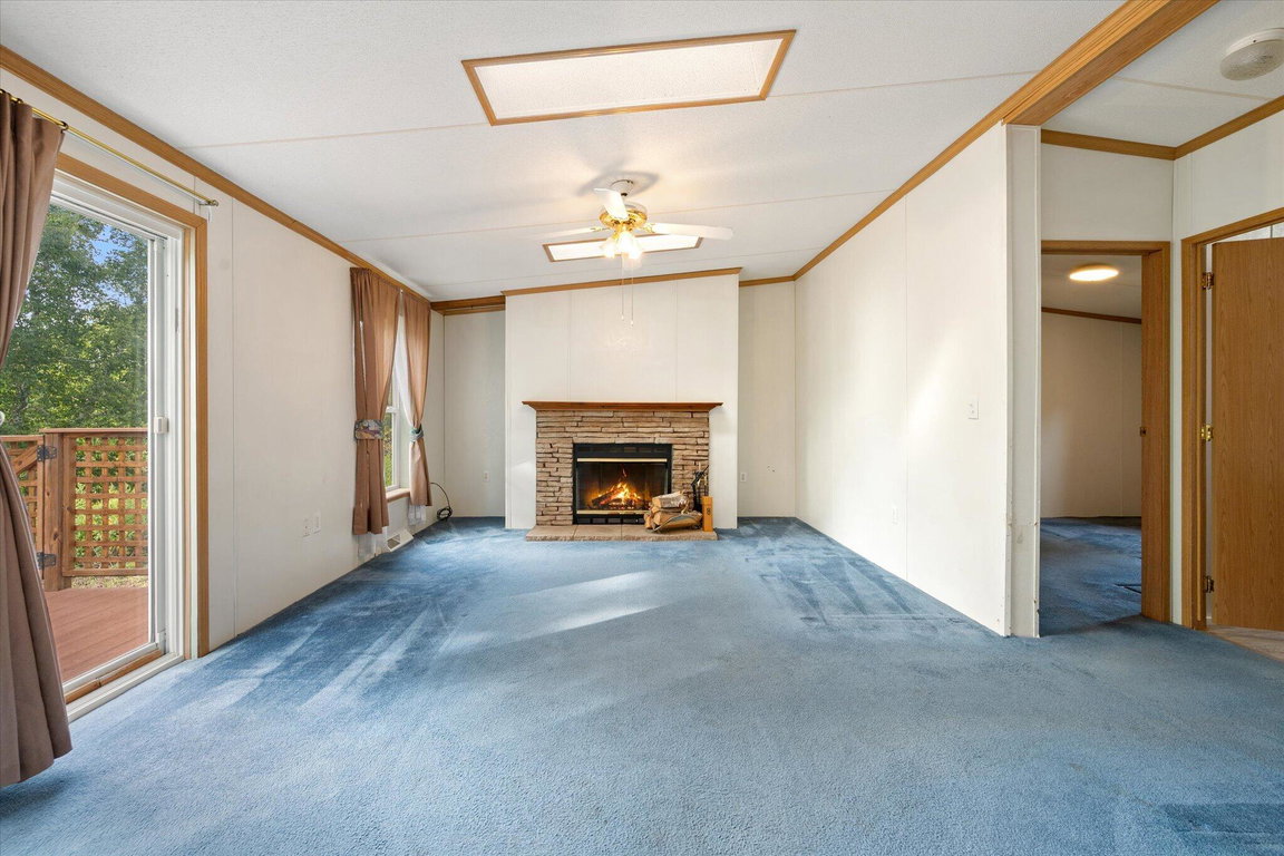 16-Family Room