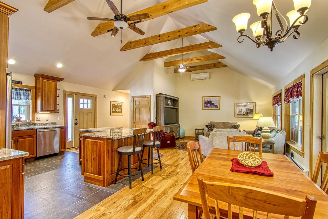 005-002-DSC 8619-2996x2000