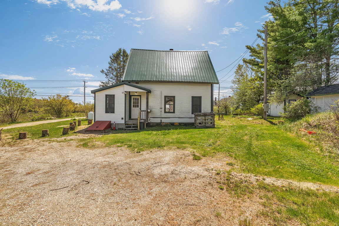 9-web-or-mls-137-w-franklin-rd