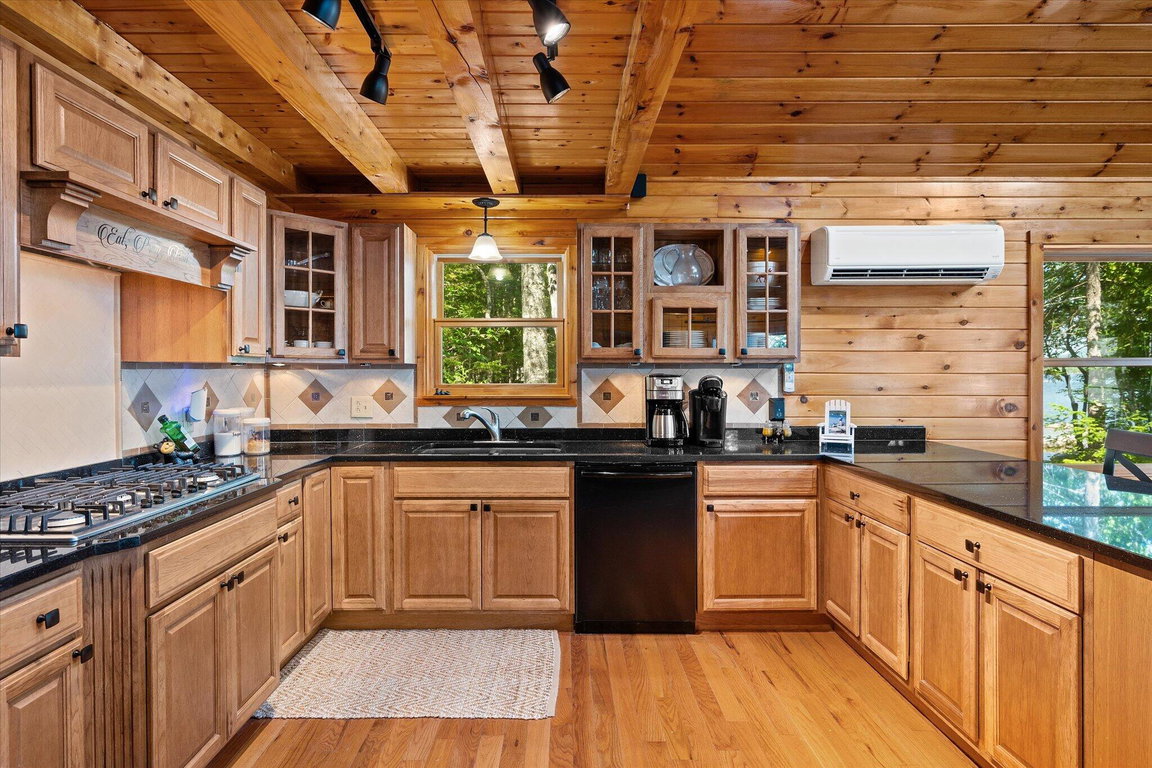13-Kitchen