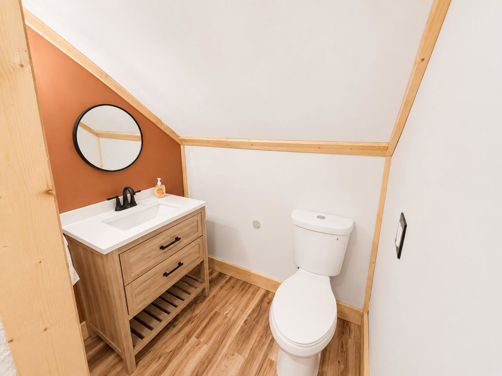 In law apt bathroom