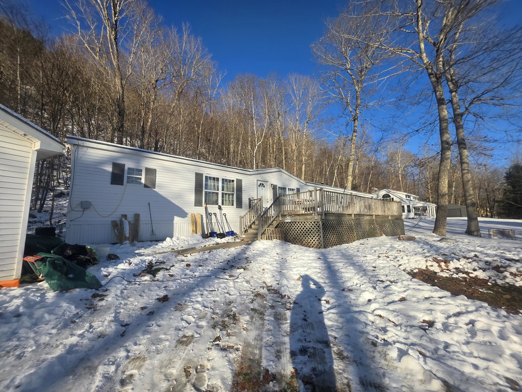 1142 Swan Lake Avenue Swanville
