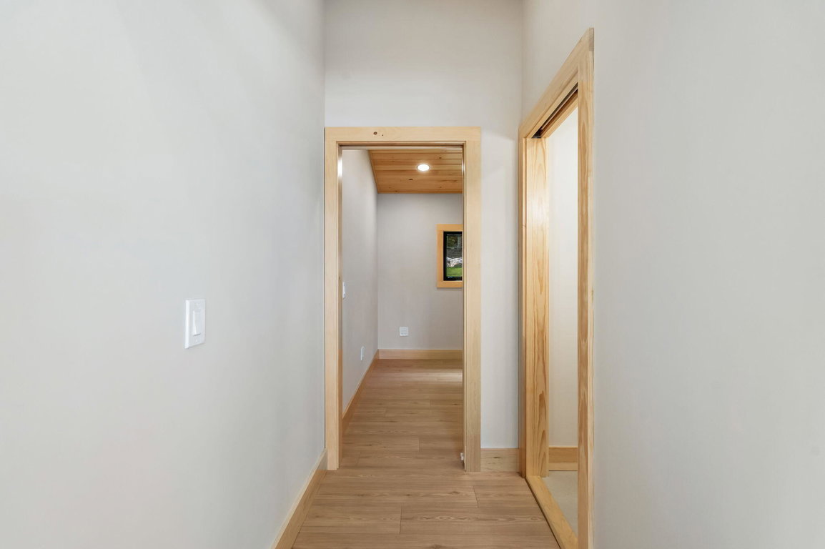 18-web-or-mls-329-nevells-wy