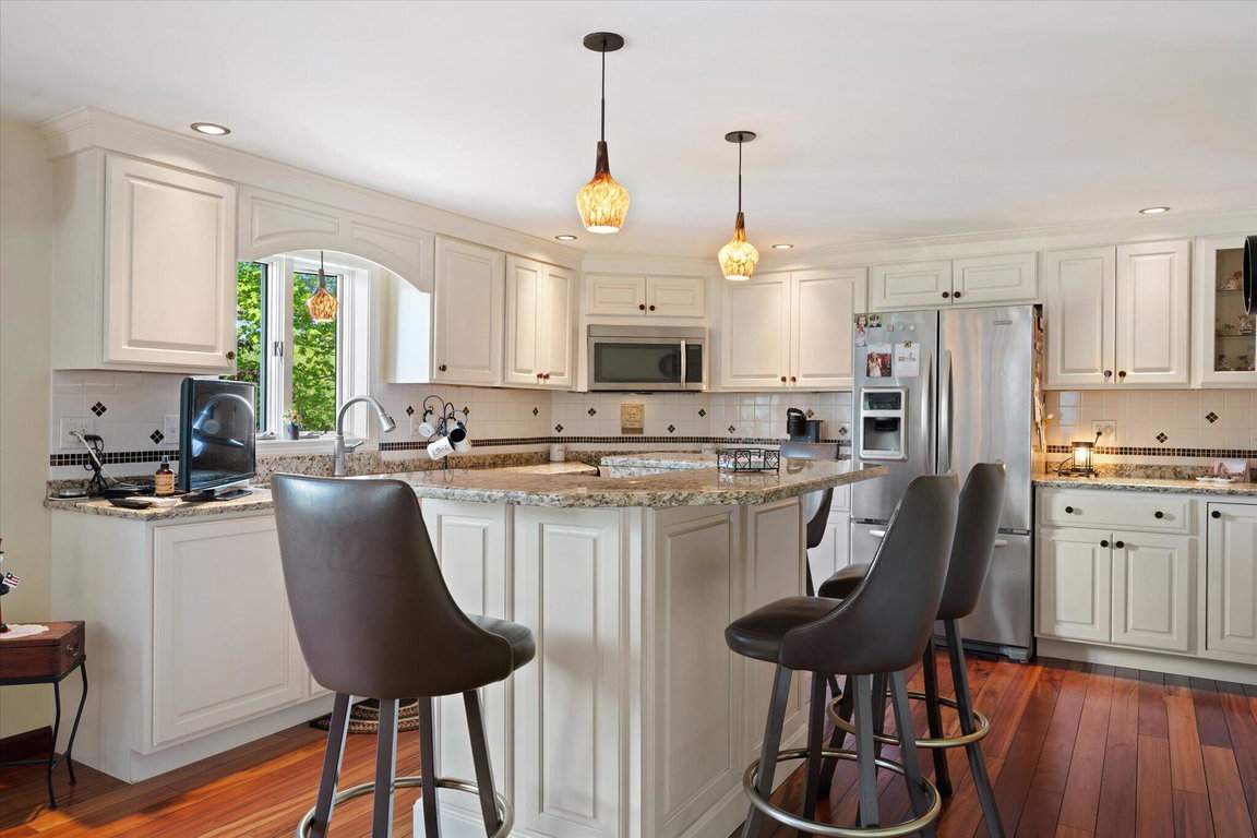 18-Kitchen