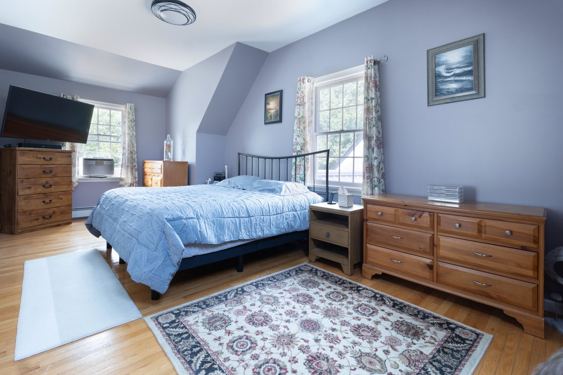 upstairs bedroom 1a