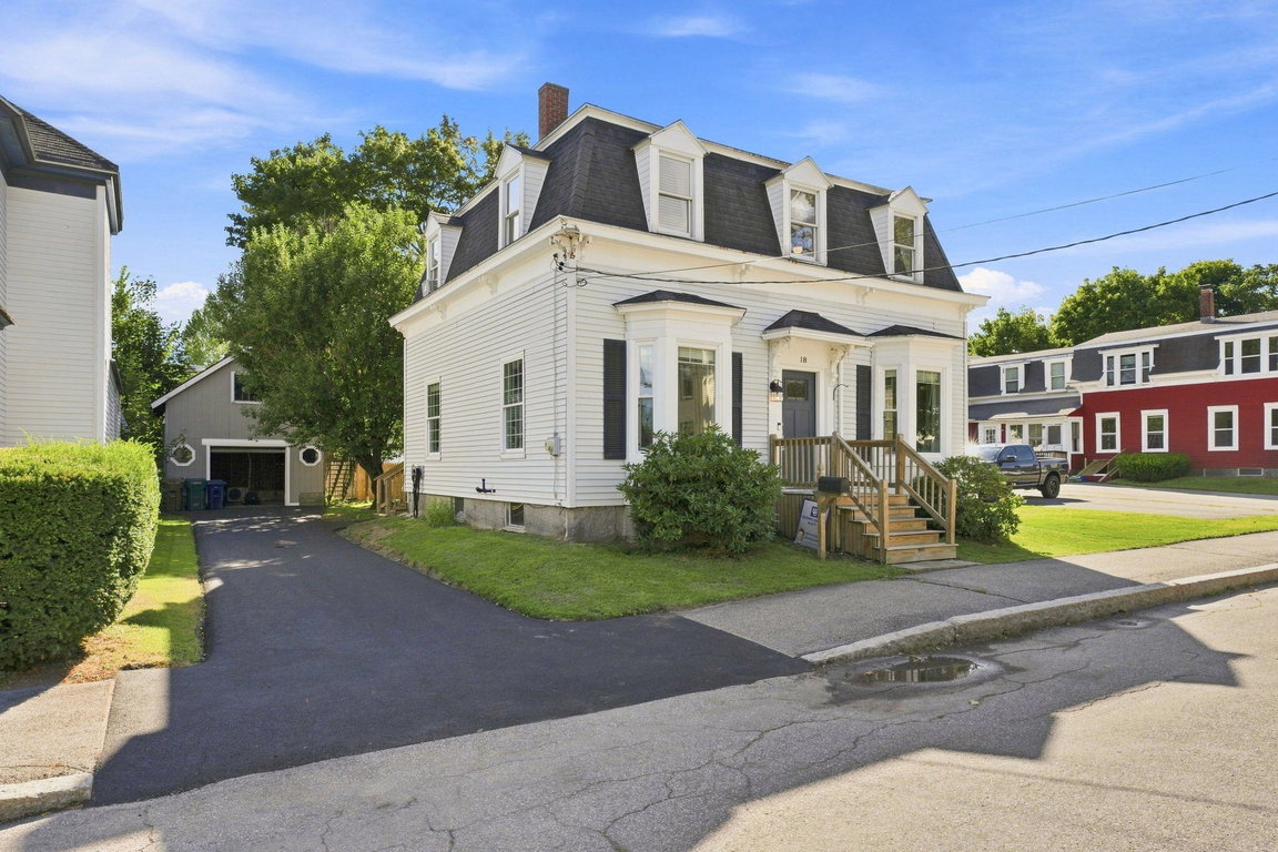 18 Dyer Street Saco