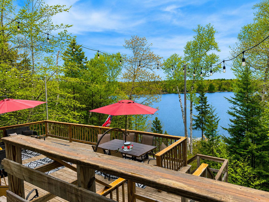 Upper Level Of Deck