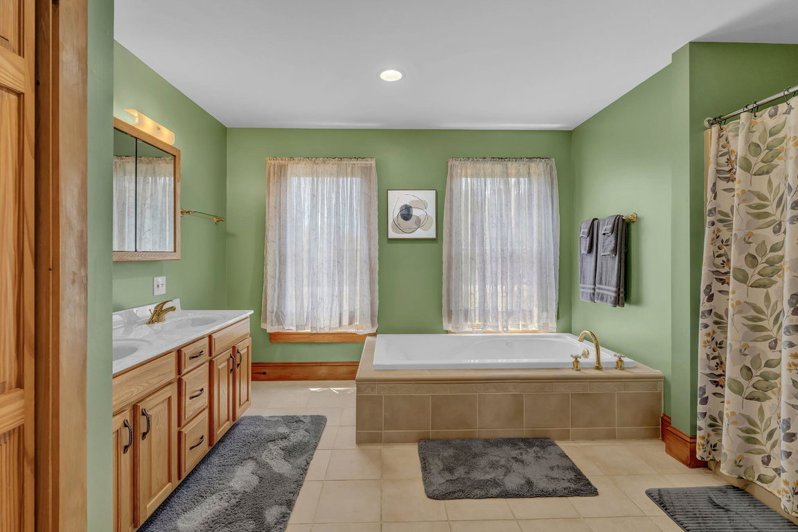 39-web-or-mls-167-twin-hill-rd