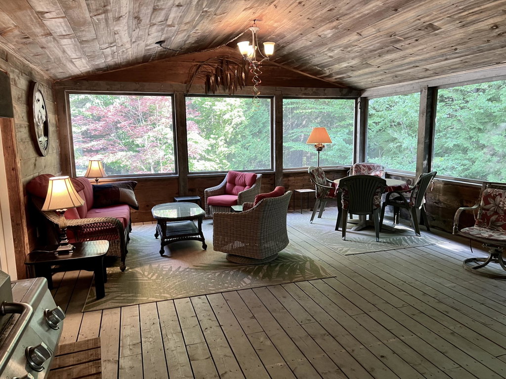 Large Screened Porch