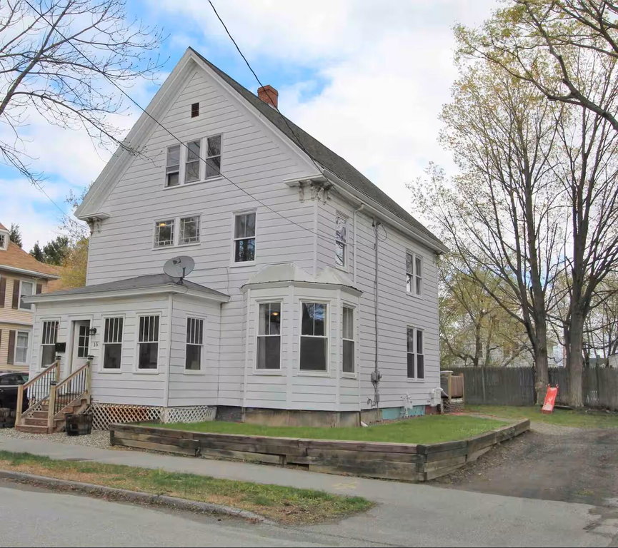 15 Maple Street Bangor