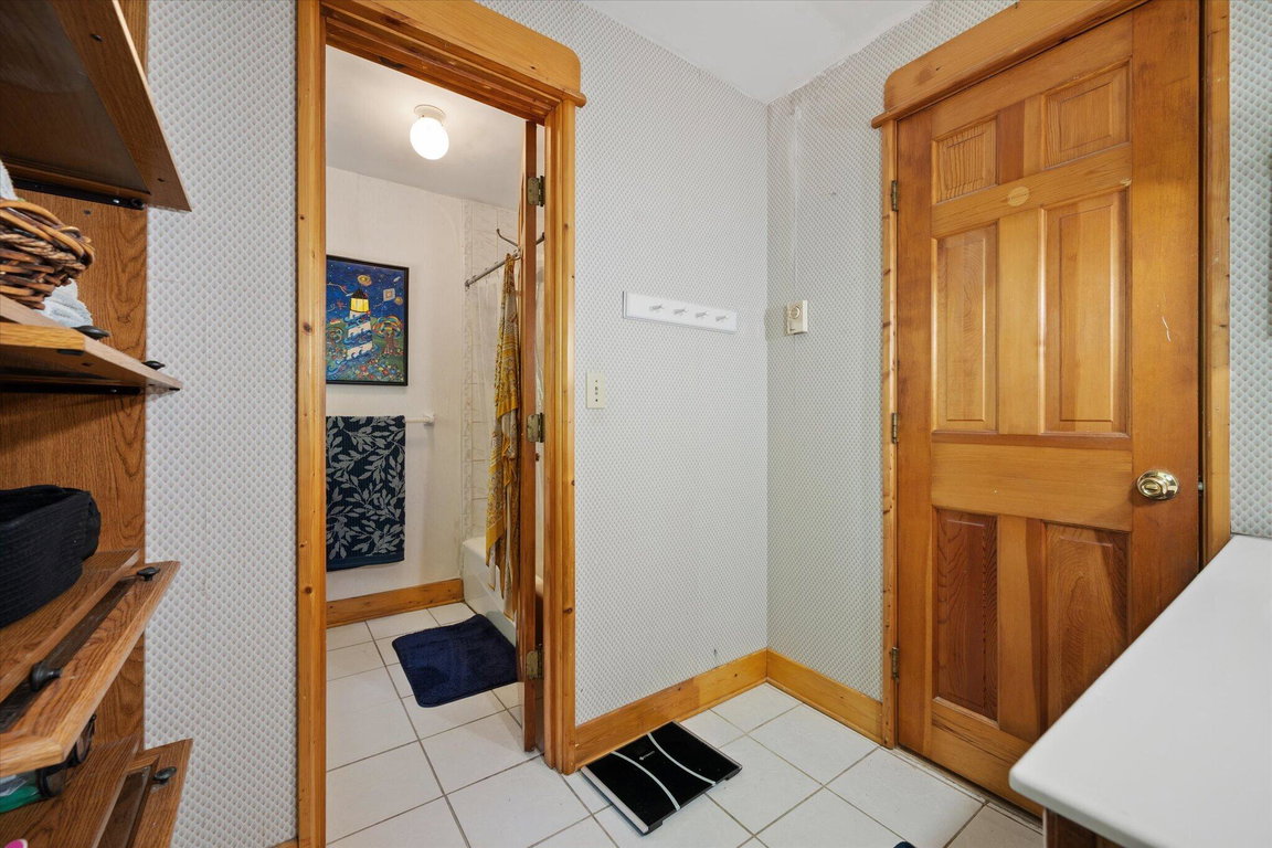 39-Bathroom