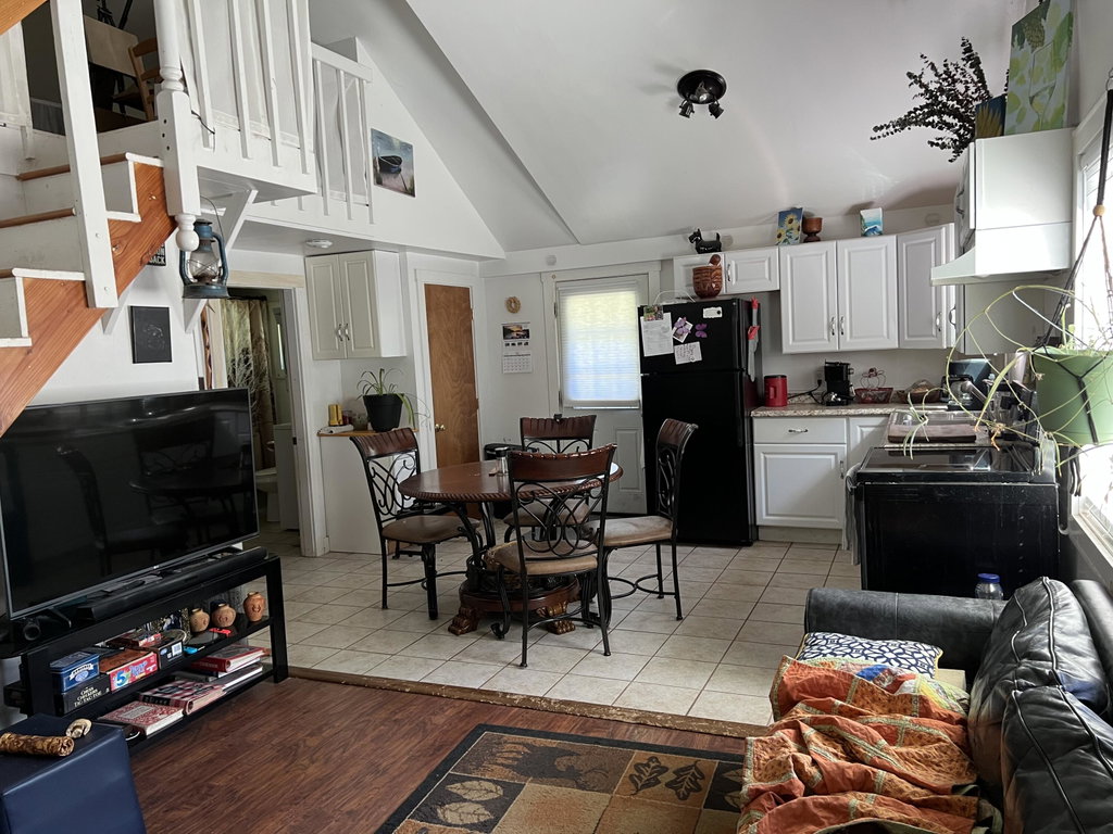 Back unit - Living room - Kitchen