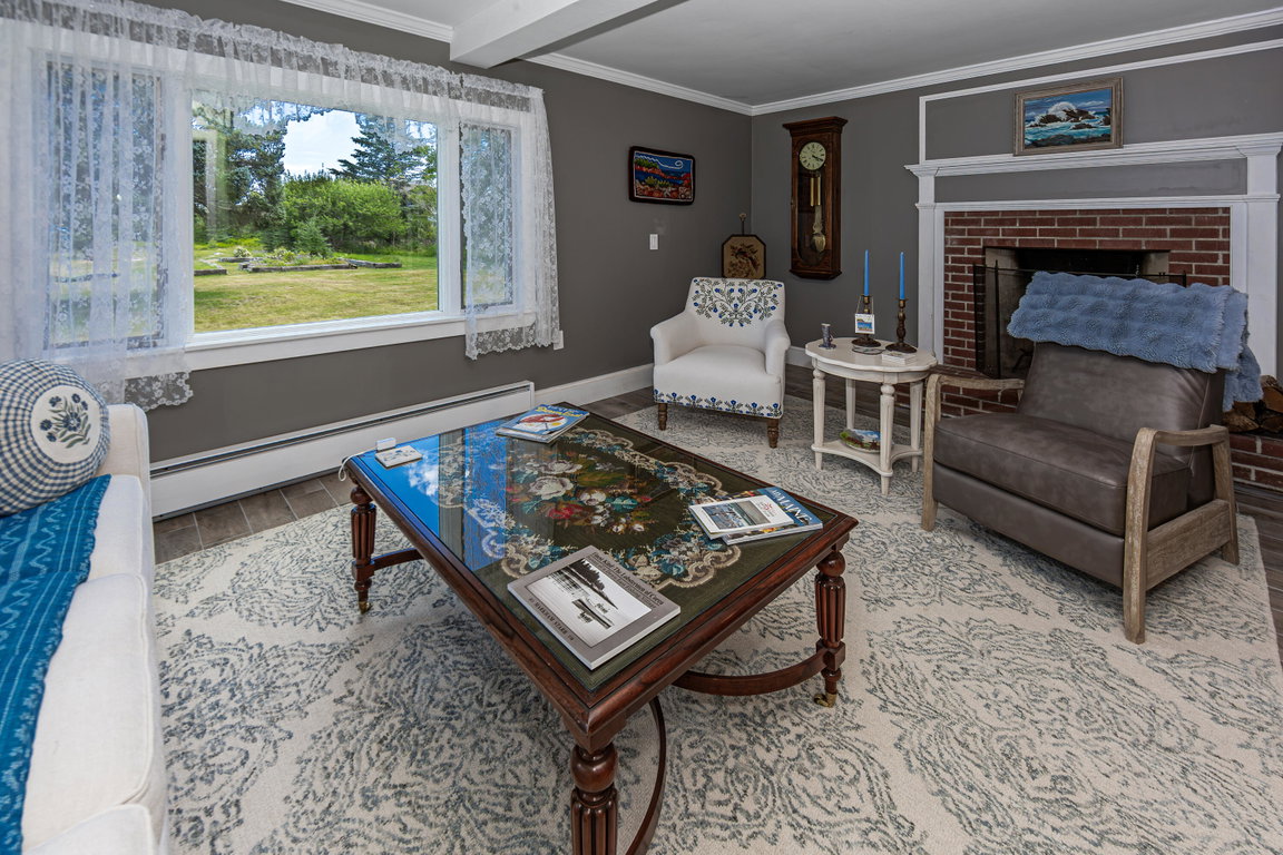 Living room 2