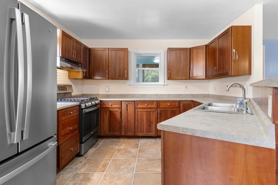 455 Old County Road Rockland