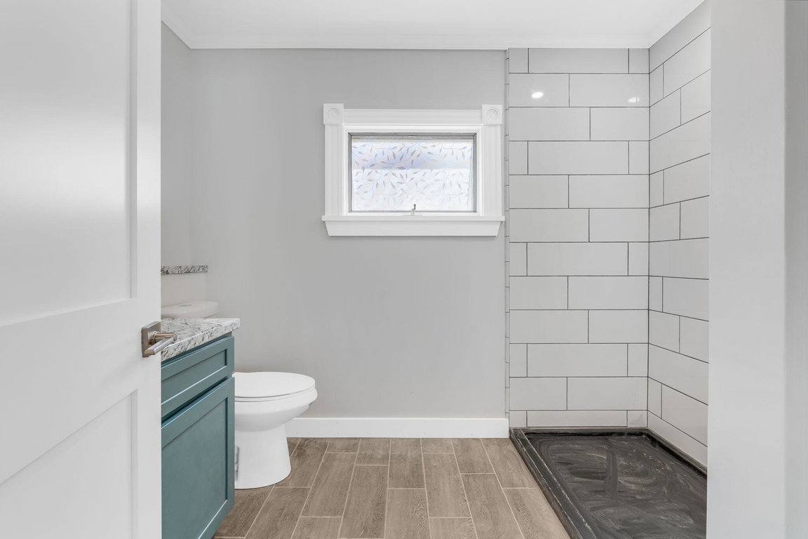 21-web-or-mls-54-greeley-ave
