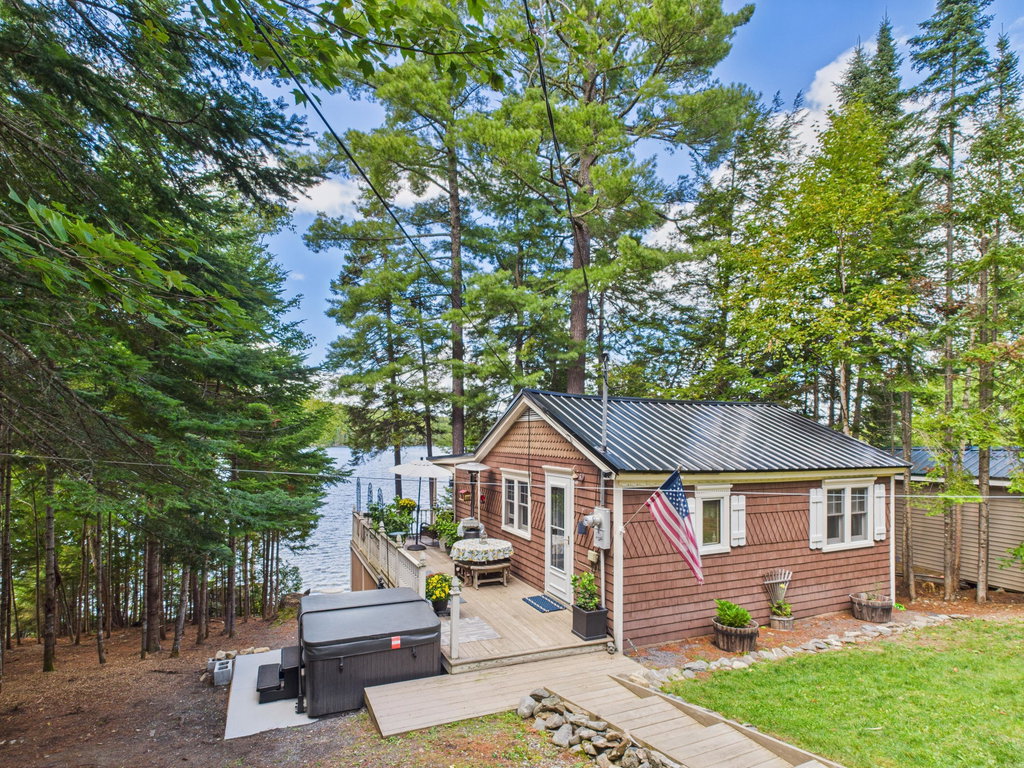 1051 South Shore Road Madawaska Lake Twp