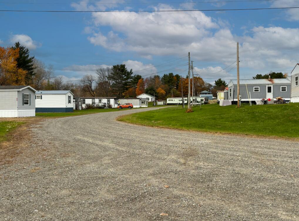 714 Hinckley Road Clinton