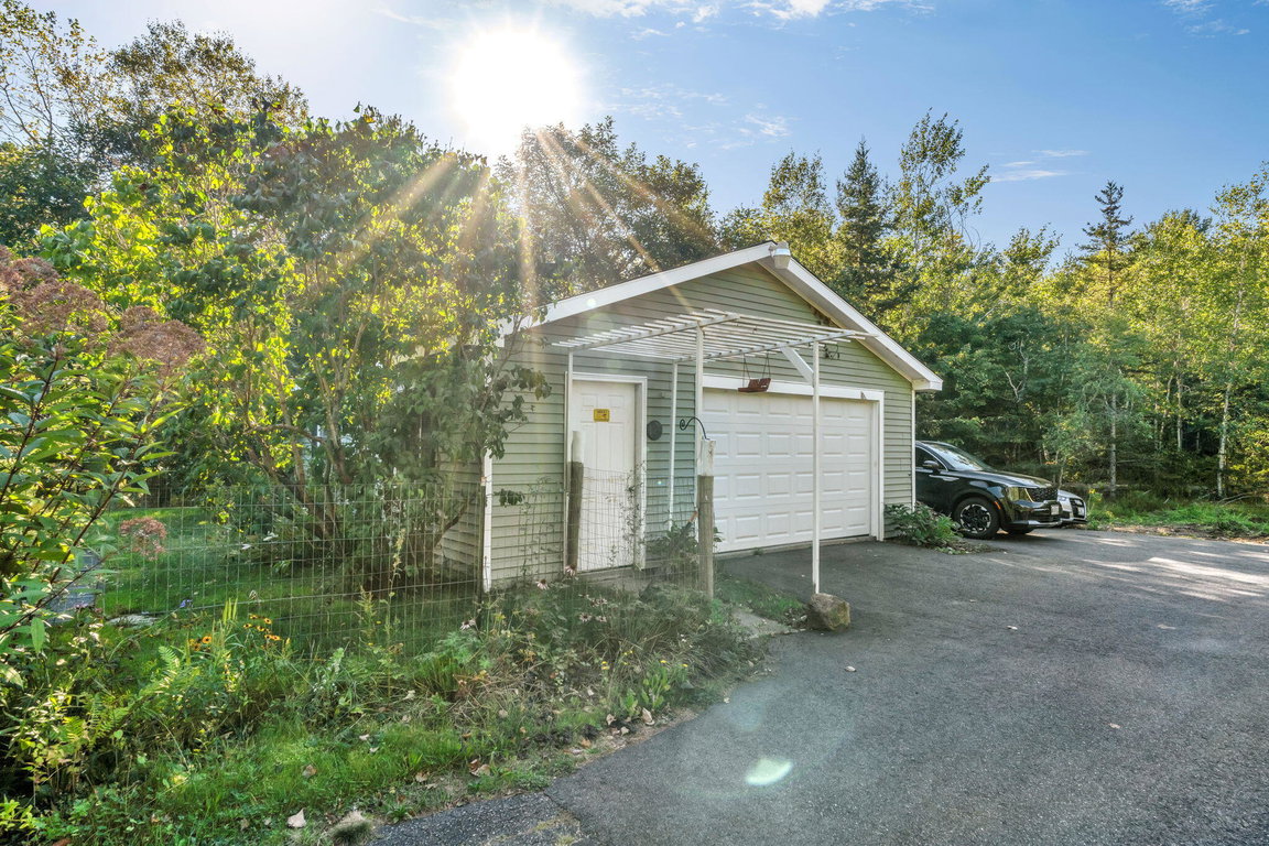 39-web-or-mls-736-eagle-lake-rd