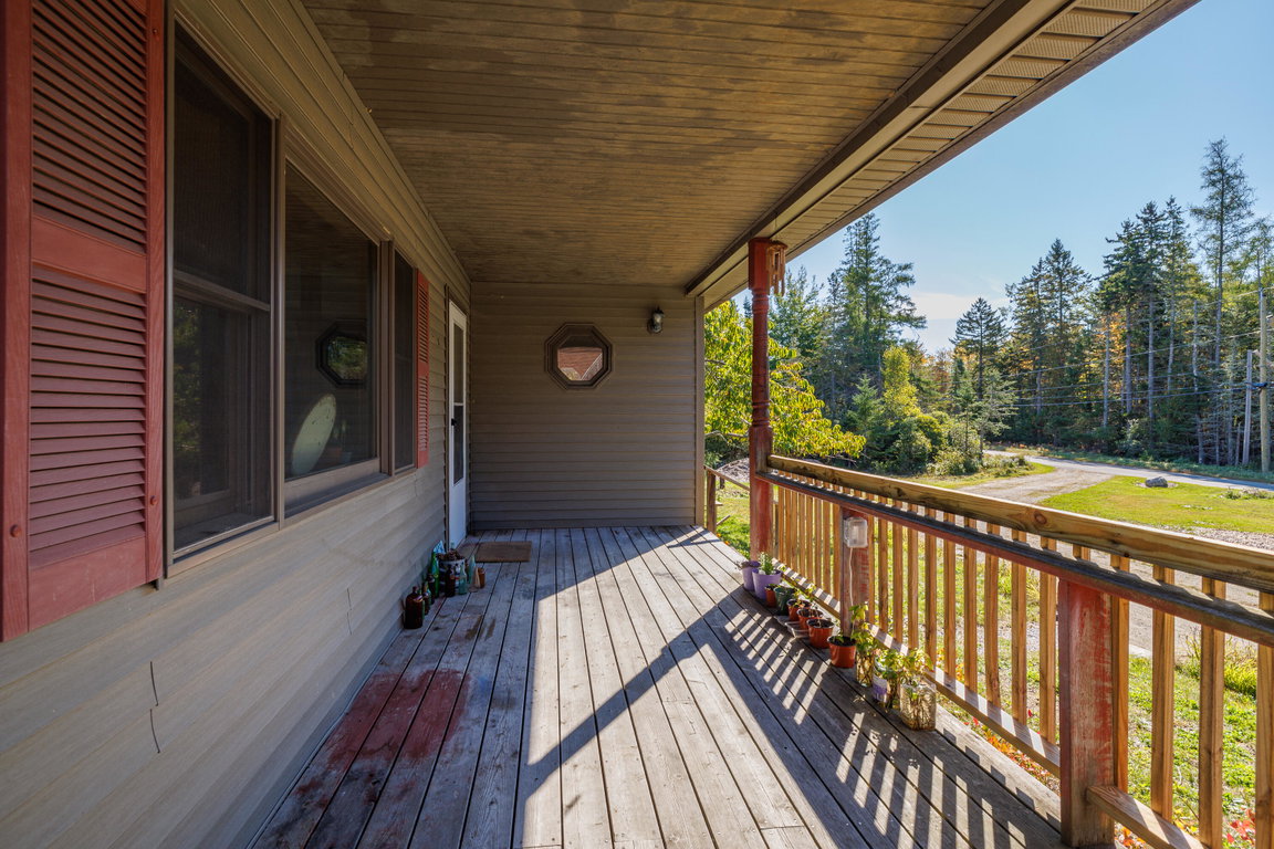 09-219 Eggomoggin Road-DTP