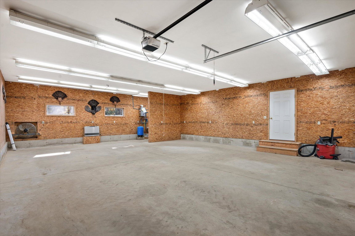 51-Shop Space