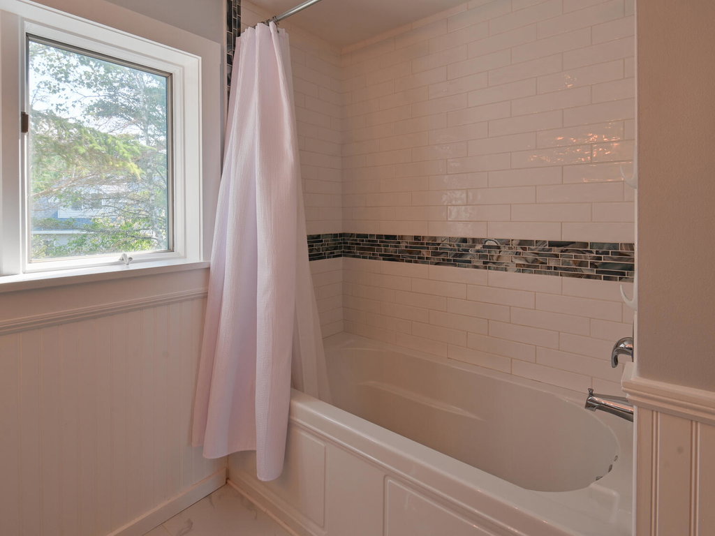 Tub