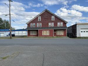 19,20 Dyer Street Presque Isle