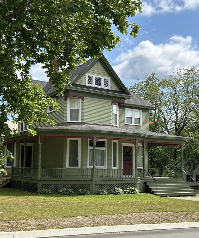 51 Broadway Street Baileyville