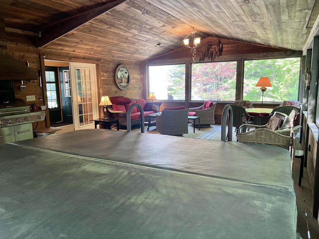 Large Screened Porch