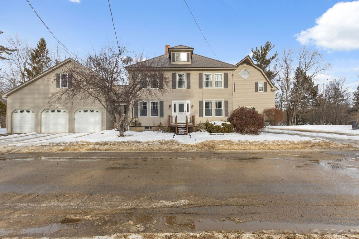 79 Pioneer Street West Paris