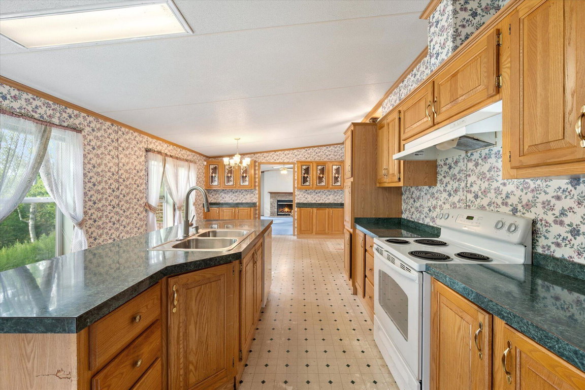 12-Kitchen