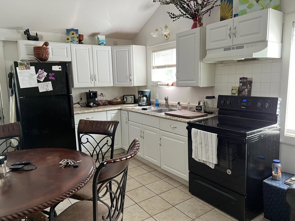 Back unit kitchen