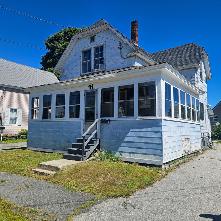 41 Katahdin Avenue Millinocket