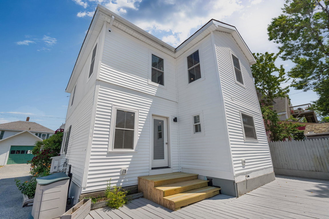 33-web-or-mls-54-greeley-ave