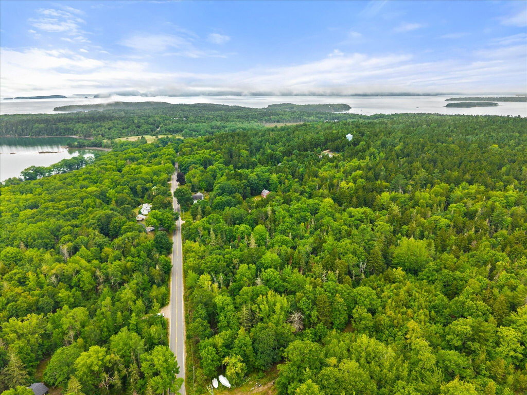 05-East Side Road