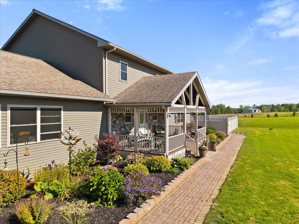 015-42 Miles Rd