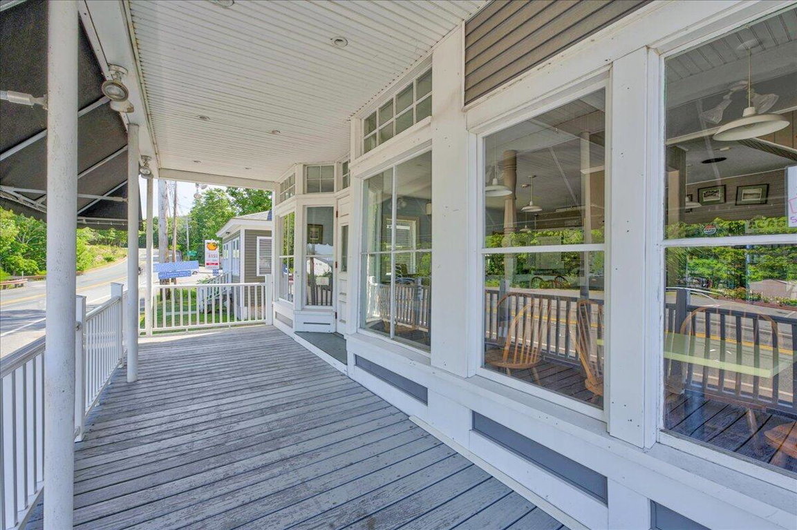43-Loren St. Bar Harbor_Restaurant_Apt