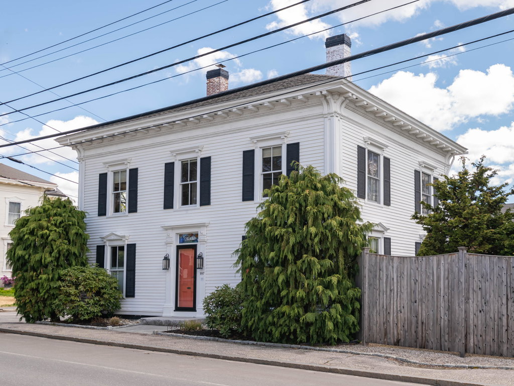 997 Washington Street Bath