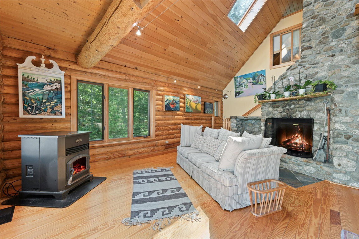 07-Living Room