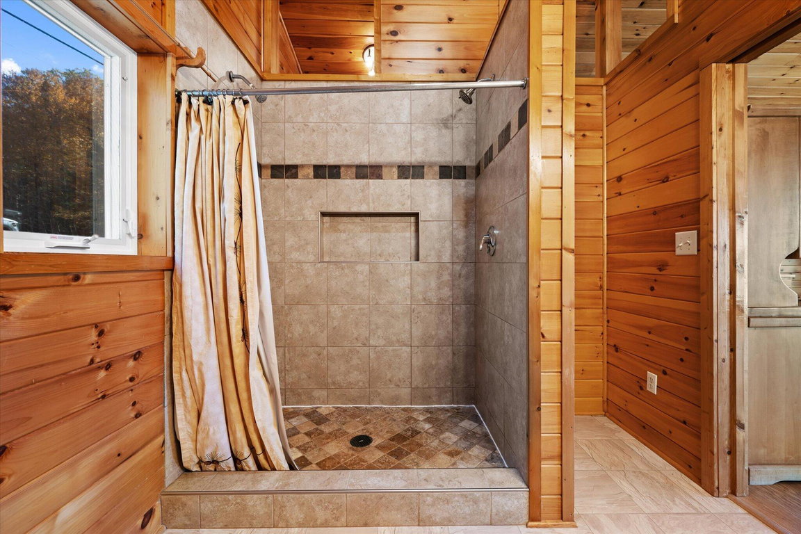 19-Bathroom