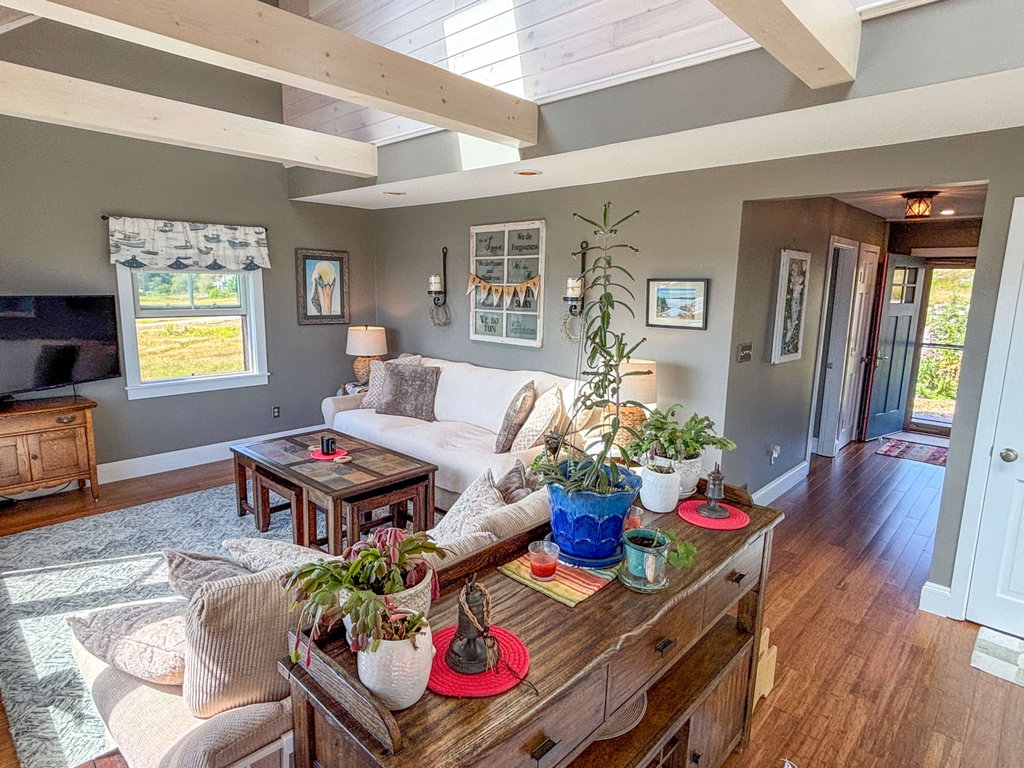 Cottage Living Room (7)
