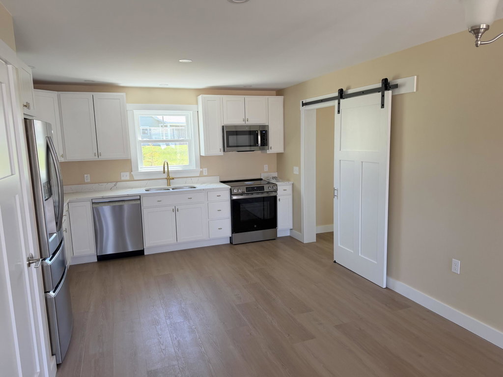 2 bdrm kitchen