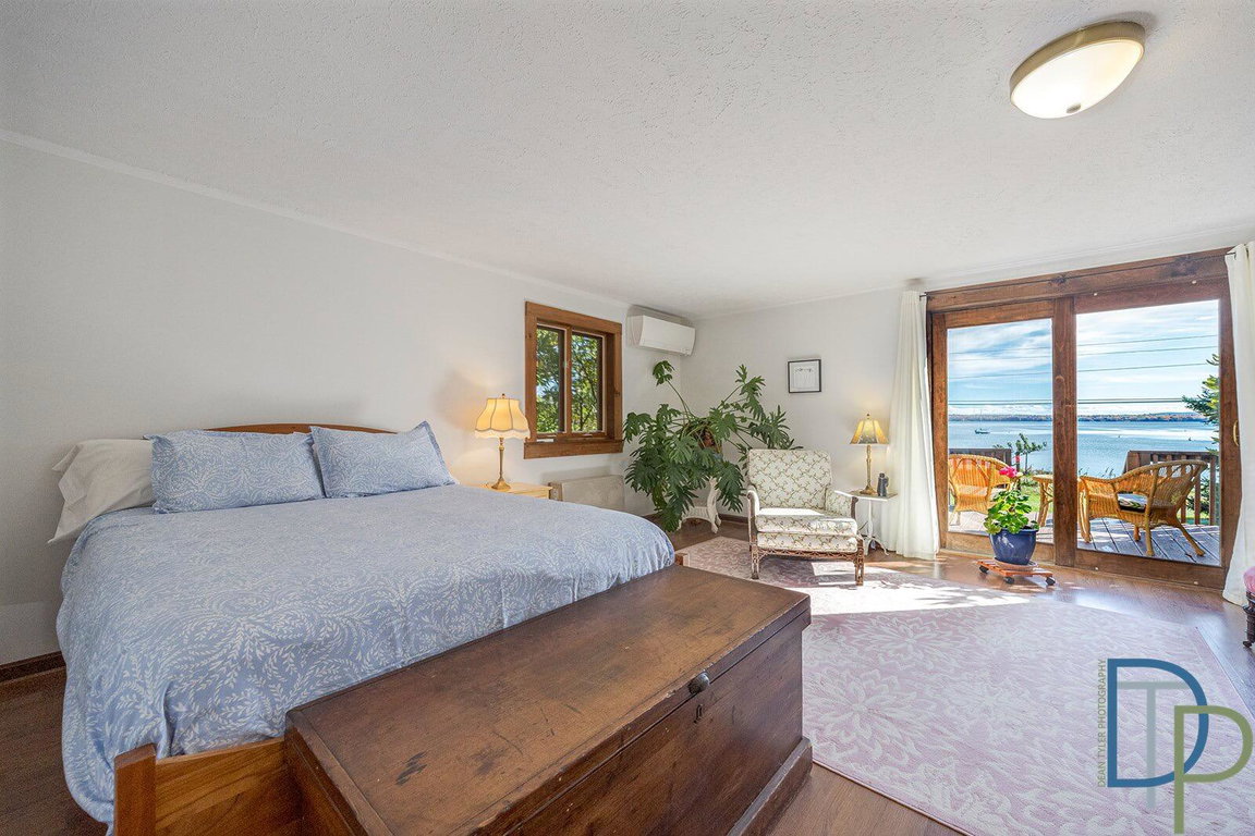 1035newburyneck - 22