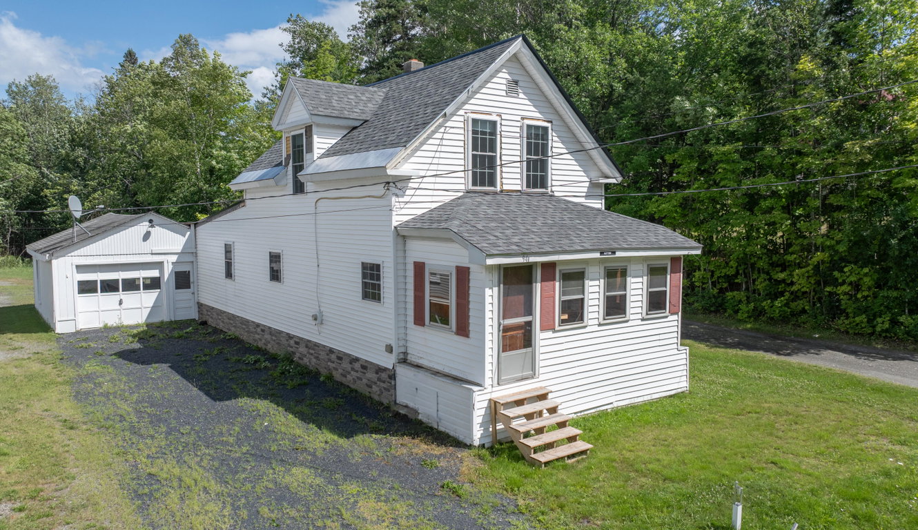 94 Maple Street Greenville