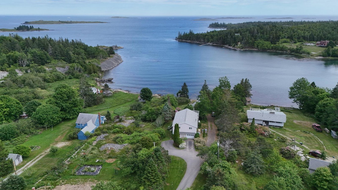 22-26 Tinkers Landing  Vinalhaven