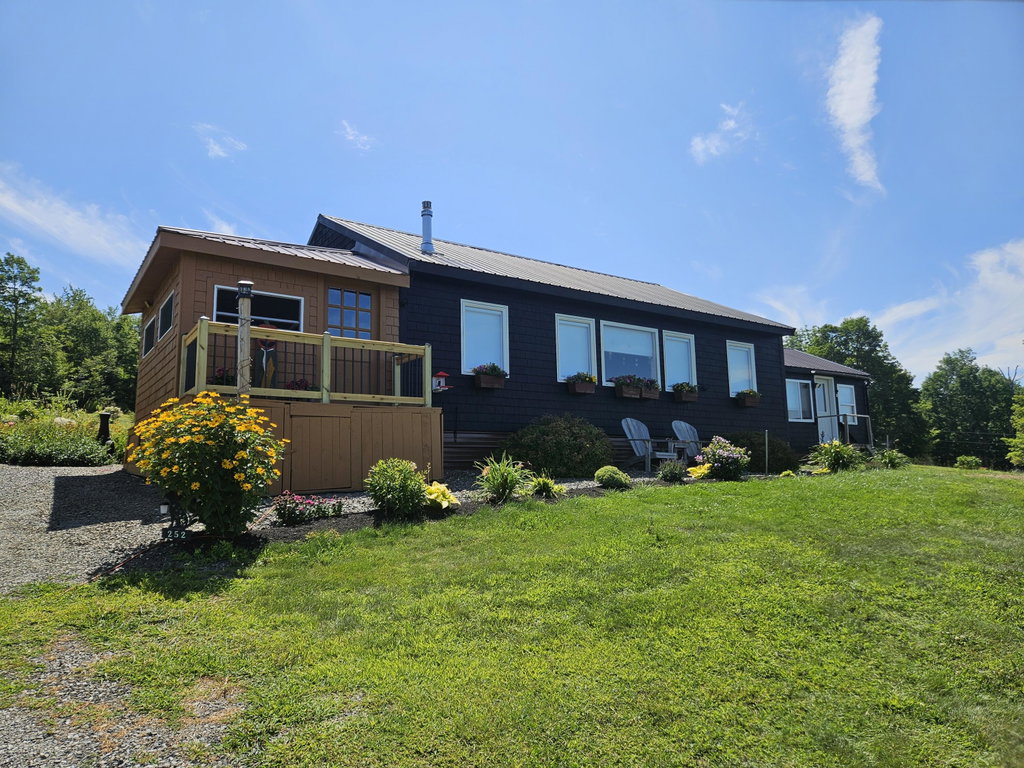 252 Voter Hill Road Farmington