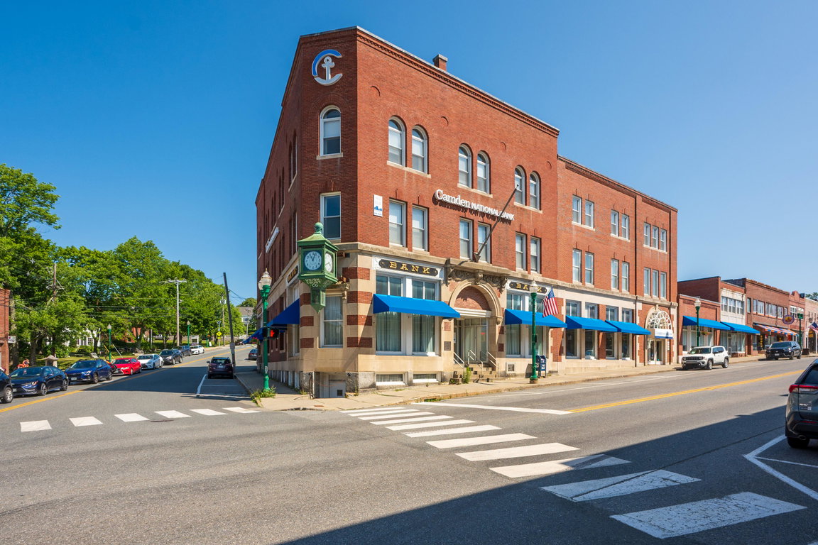 02_219-Main St Ellsworth-219 - Copy